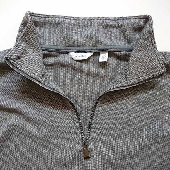 💖 2/$35 💖 Calvin Klein Grey Houndstooth Quarter-Zip Long Sleeve Top - Picture 6 of 8